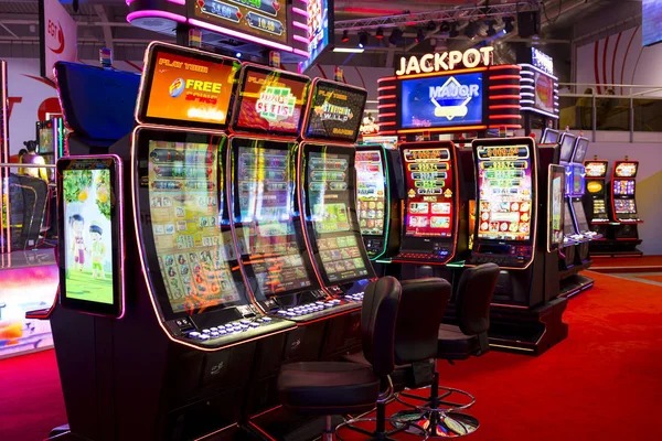 Dashboard showing live table limits and active game sessions
